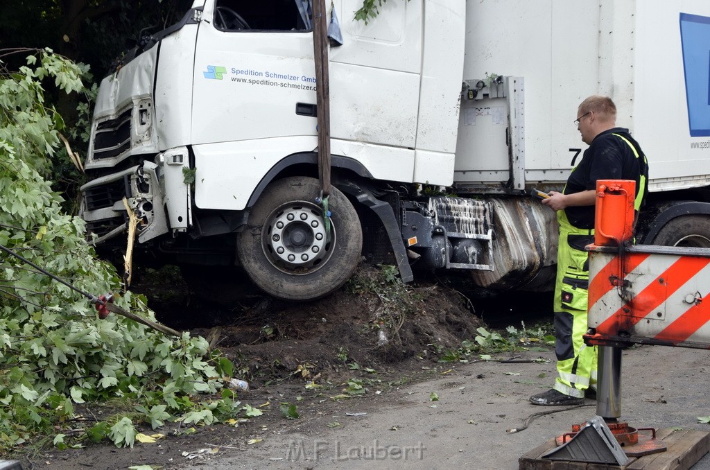 Schwerer VU A 3 Rich Oberhausen Hoehe AK Leverkusen P511.JPG - Miklos Laubert